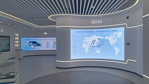 欧菲光展厅地图界面与产品信息屏